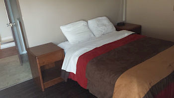 Travellers Rest Motel Salmon Arm Exterior photo